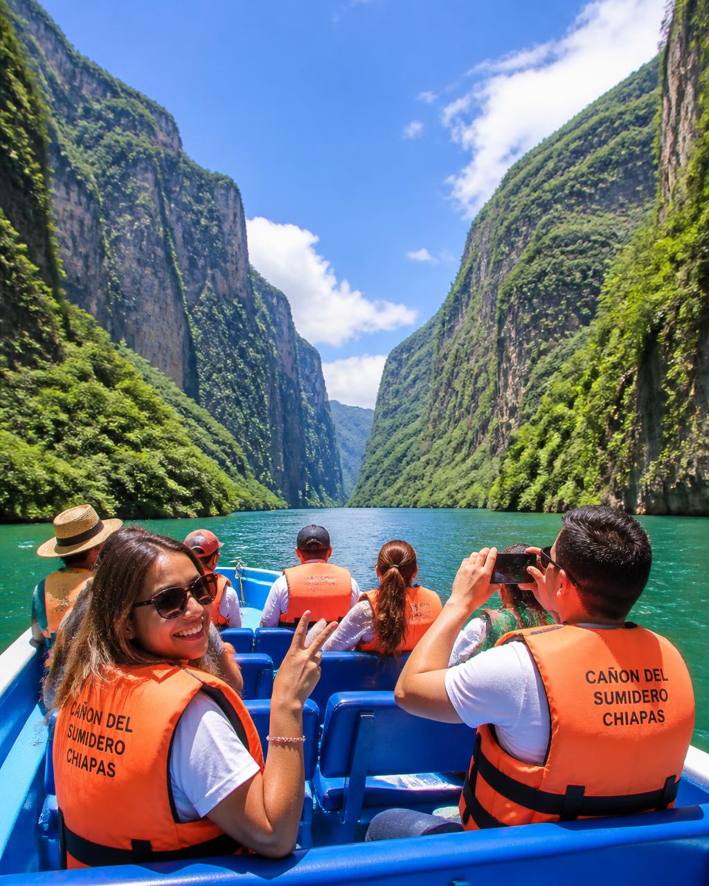 Recorrido en lancha por el Cañón del Sumidero